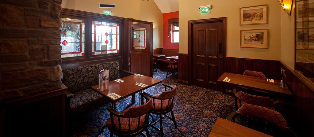 Corr'S Corner Hotel Newtownabbey Exteriör bild